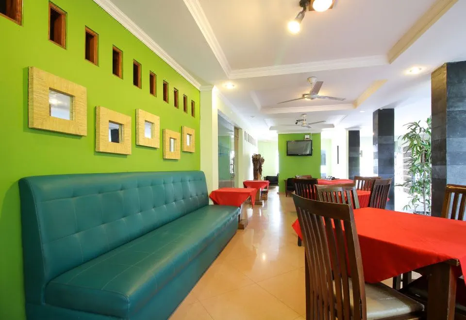 RedDoorz Plus @ Taman Siswa 2