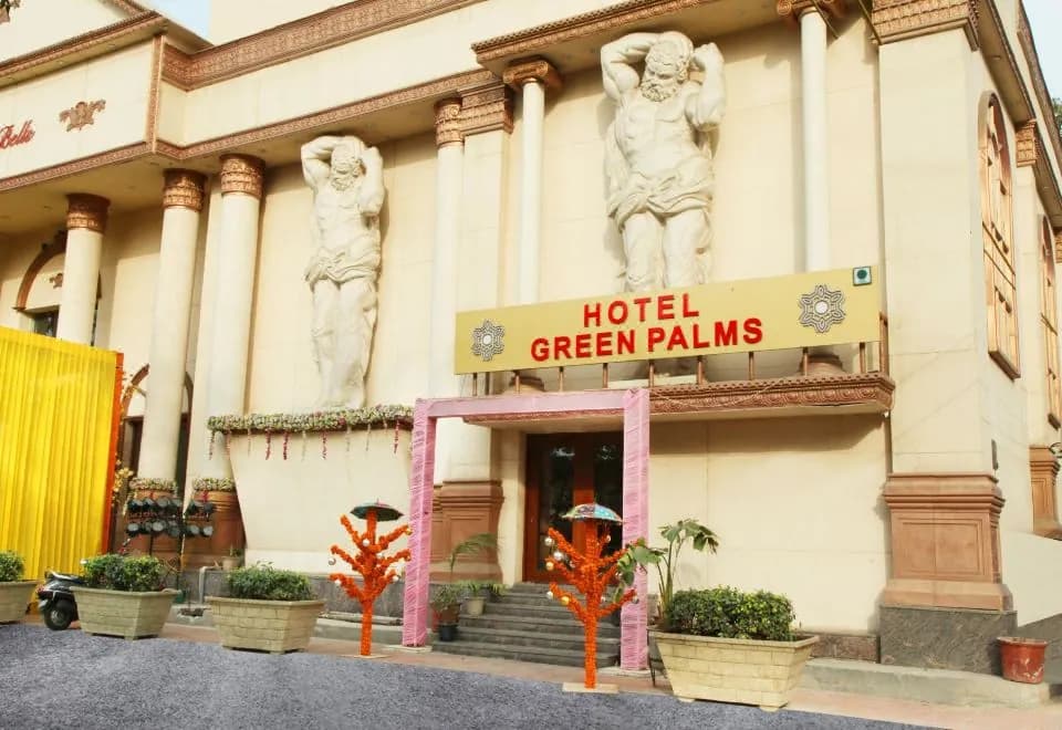 Green Palms Hotel