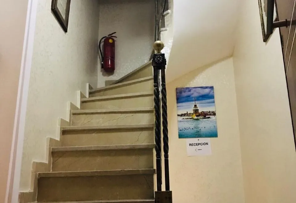 Carvan Hotel