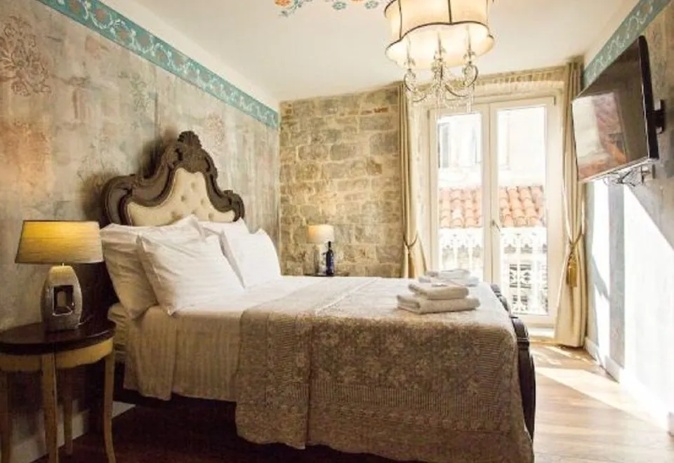 Plaza Marchi Old Town - Mag Quaint & Elegant Boutique Hotels