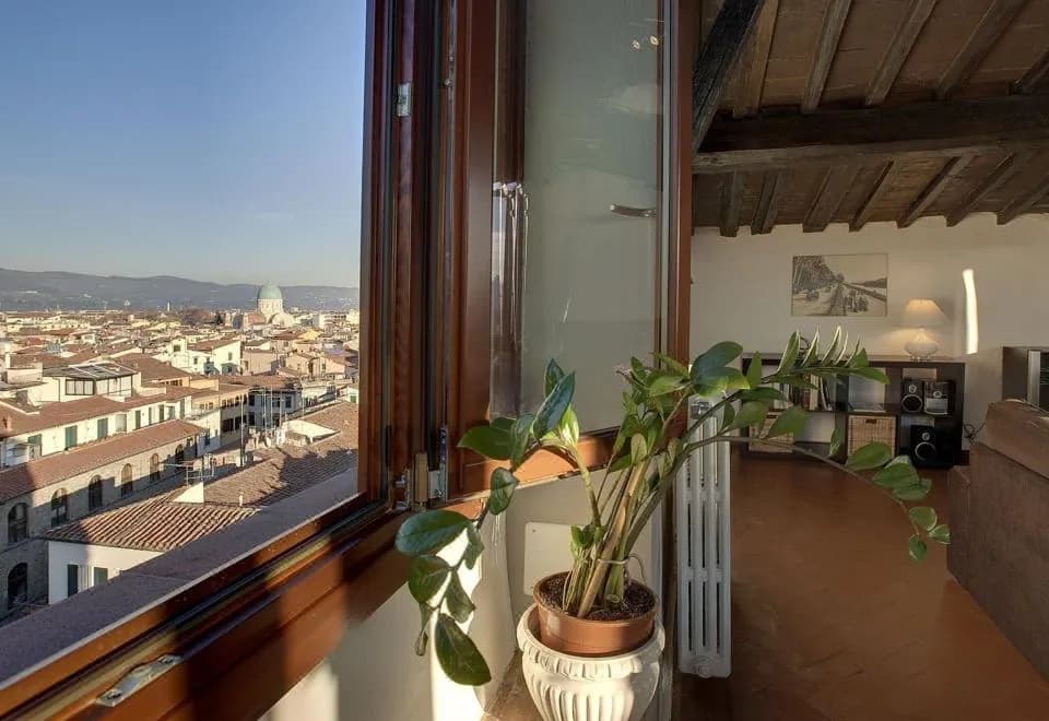 1200 Torre Donati Apartments