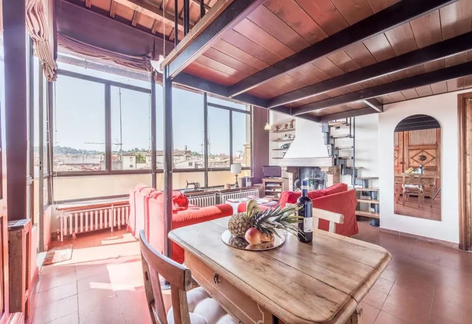 1200 Torre Donati Apartments