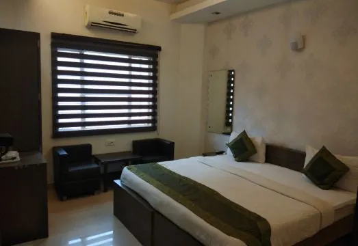 Hotel Heaven and Resort