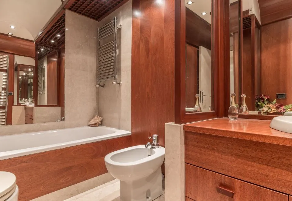 La Fenice Theatre Exclusive Flat