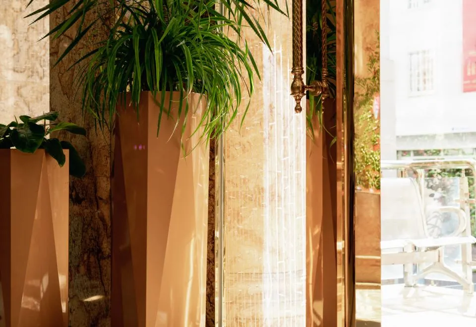 Roy Dala Hotel