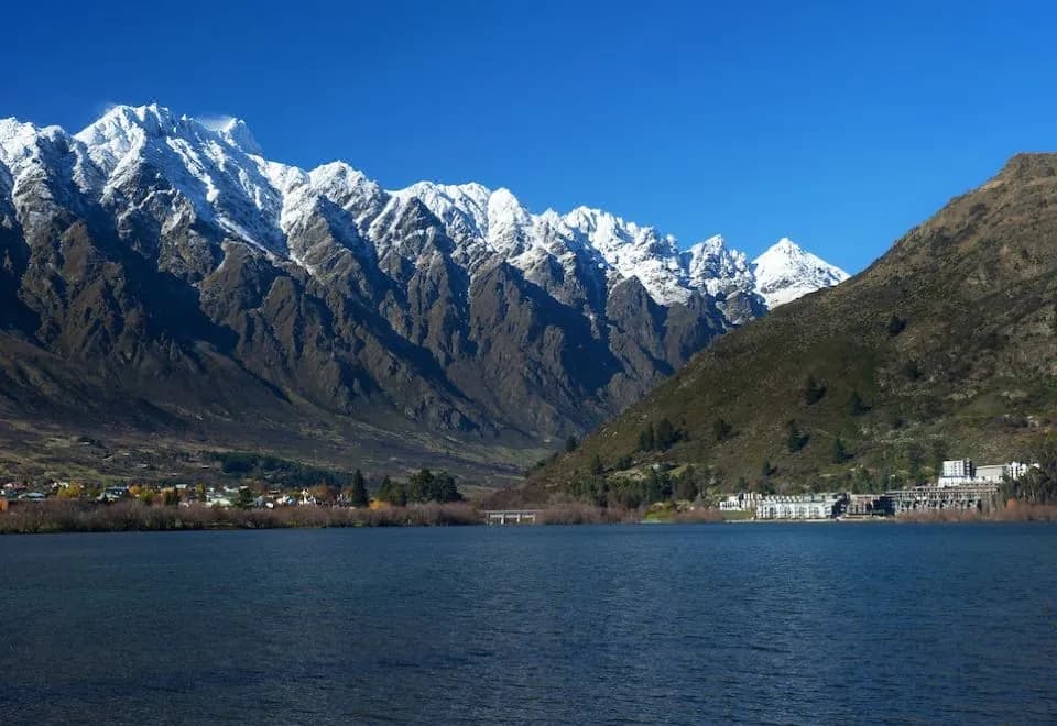 Hilton Queenstown Resort & Spa