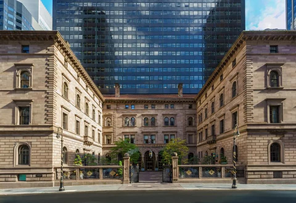 Lotte New York Palace