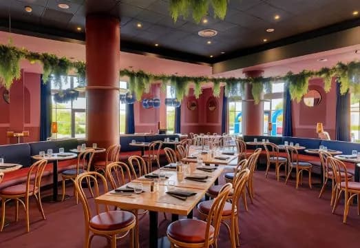 Le Grand Magic Hotel