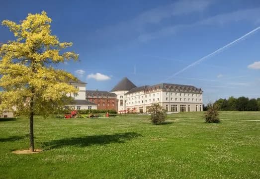 Le Grand Magic Hotel