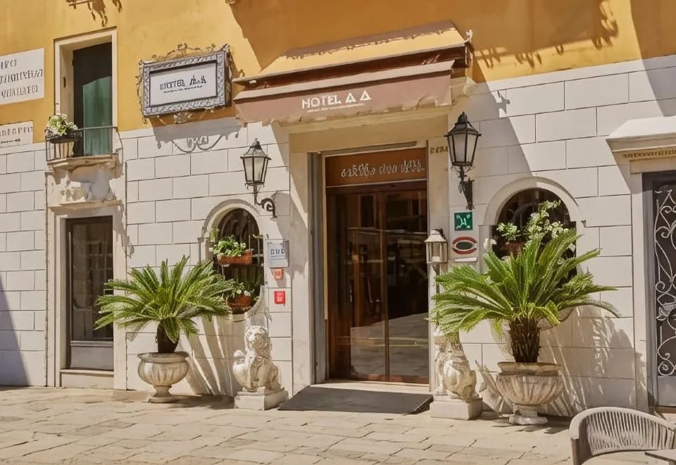 Unahotels Ala Venezia-Adults 16
