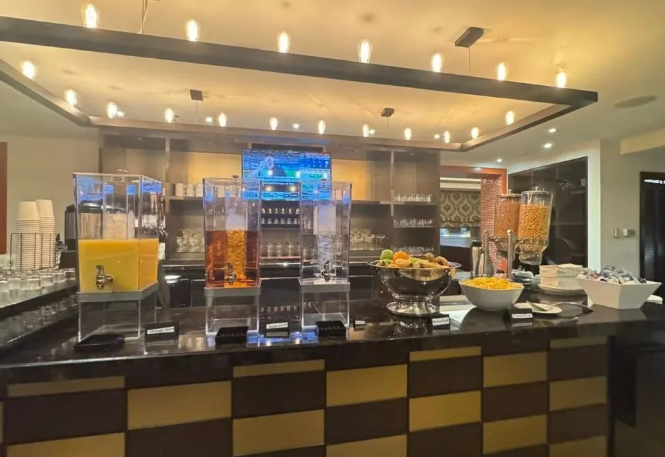 Cambridge Suites Toronto