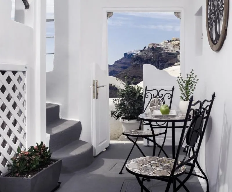 Hotel Thireas