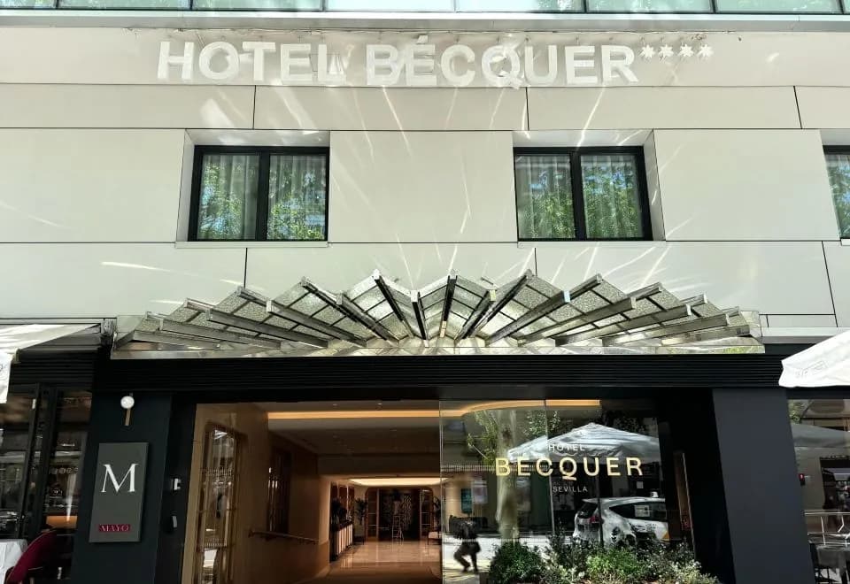 Hotel Bécquer