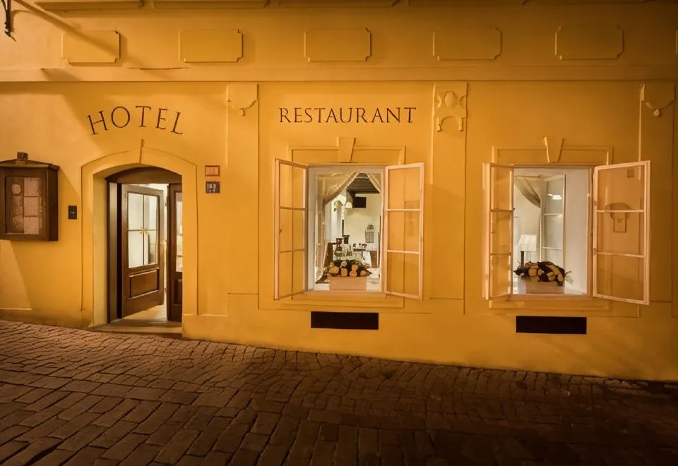 Boutique Hotel Constans