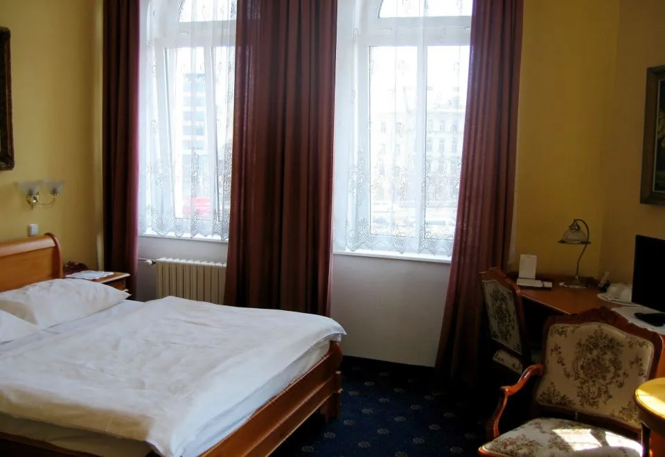 Hotel Opera