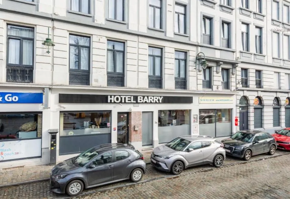 Hotel Barry