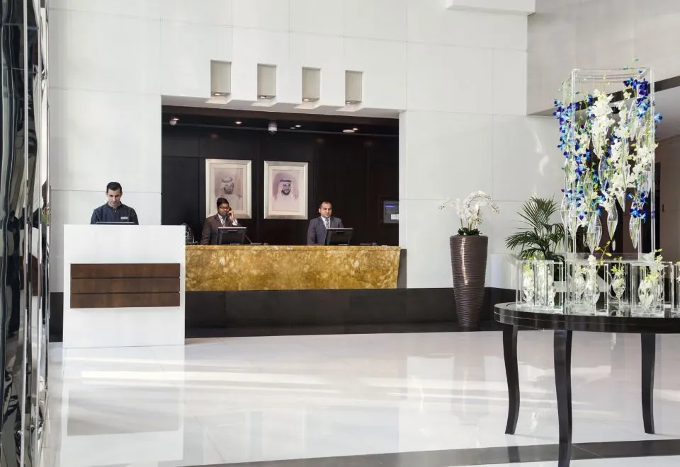 TIME Oak Hotel & Suites
