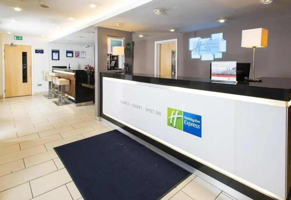 Holiday Inn Express Edinburgh – Royal Mile, an IHG Hotel