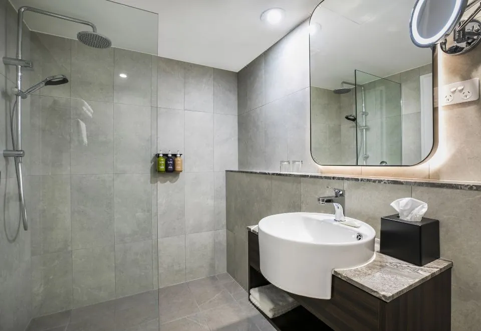 CROWNE PLAZA SYDNEY AIRPORT