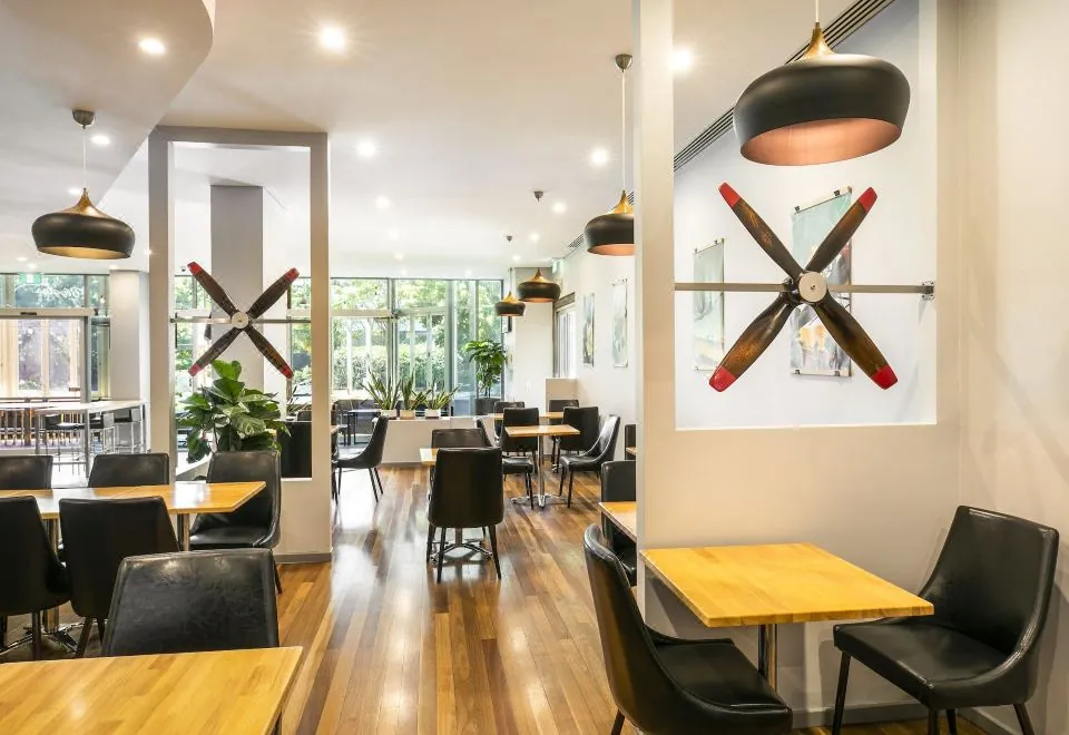 CROWNE PLAZA SYDNEY AIRPORT
