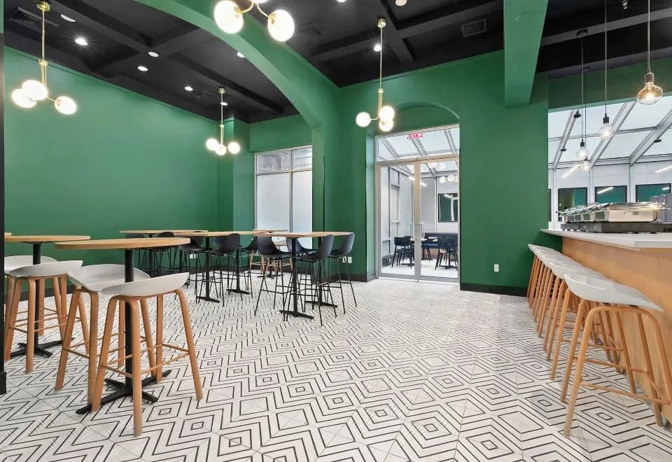 Holiday Inn Manhattan 6th Ave - Chelsea, an IHG Hotel