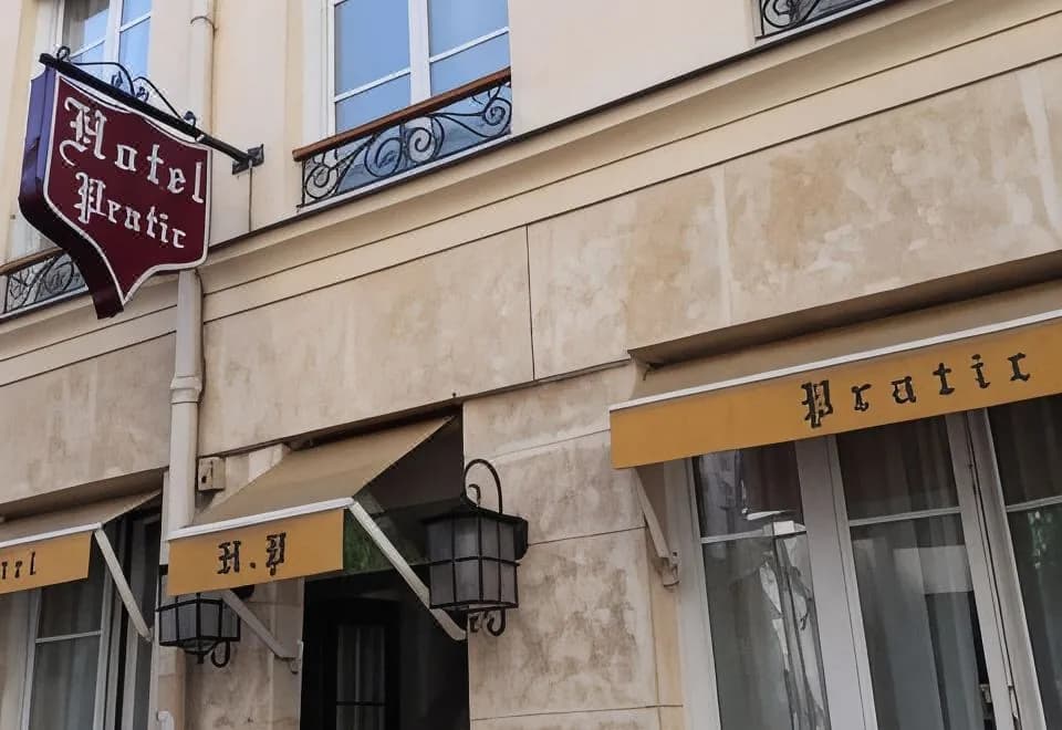 Pratic Hotel