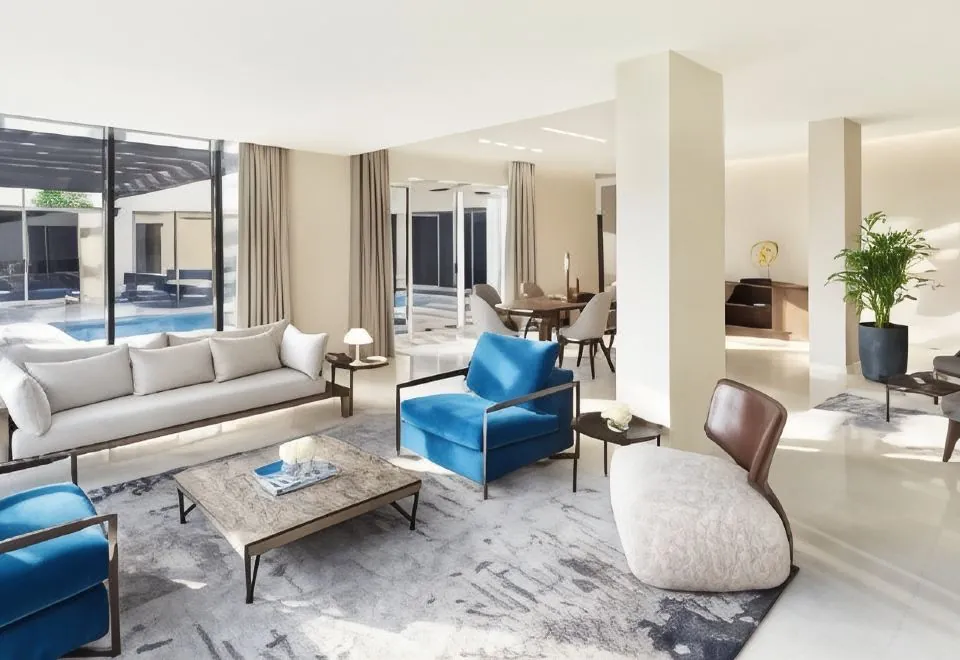 The Ritz-Carlton Abu Dhabi, Grand Canal