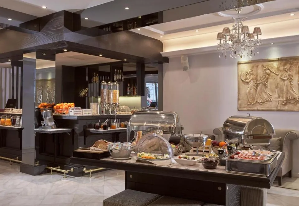 Ava Hotel and Suites
