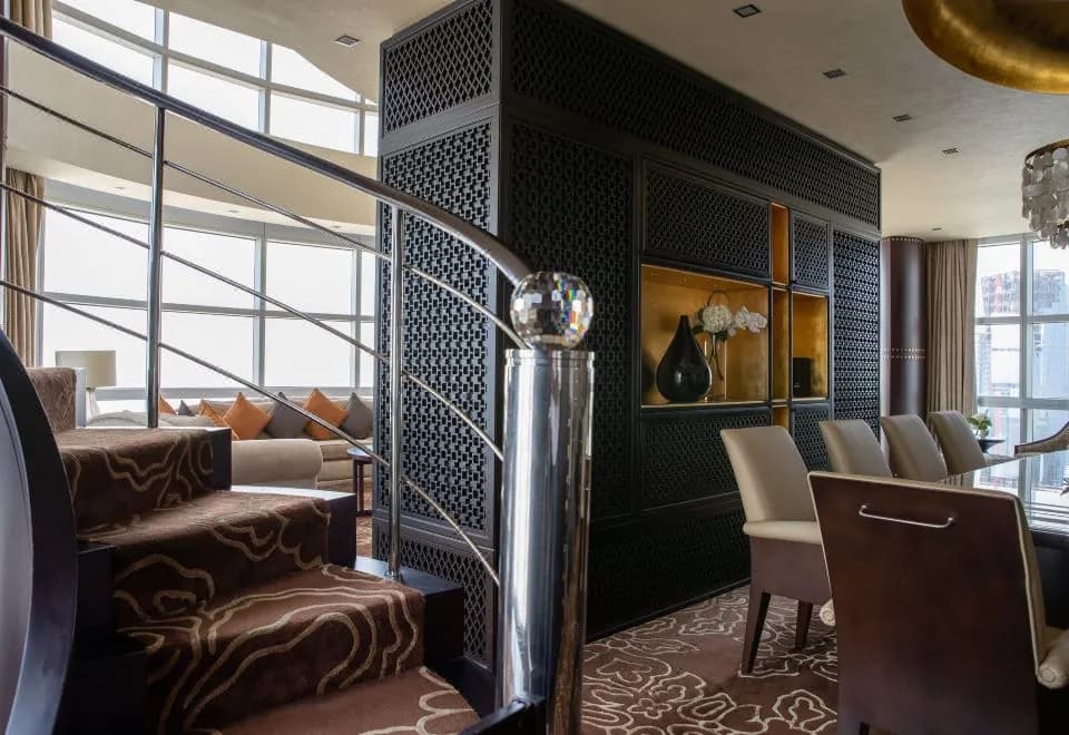 Jumeirah Emirates Towers Hotel