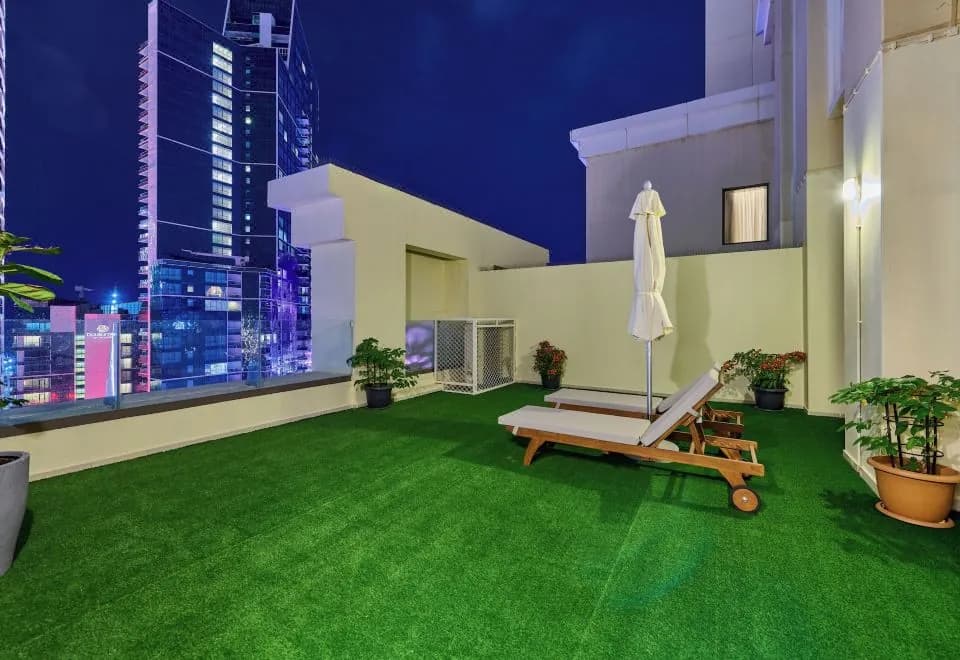 Ramada Hotel, Suites and Apartments by Wyndham Dubai JBR
