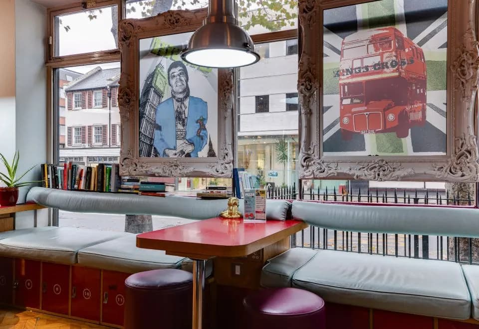 Clink261 Hostel