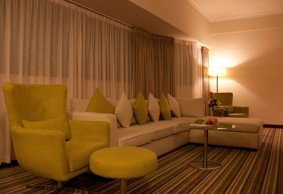 Aravi Hotel