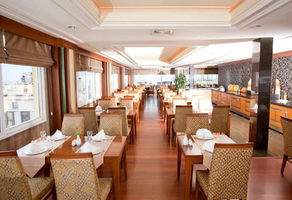 Oran Hotel
