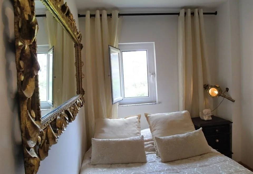 Santosweethome 1