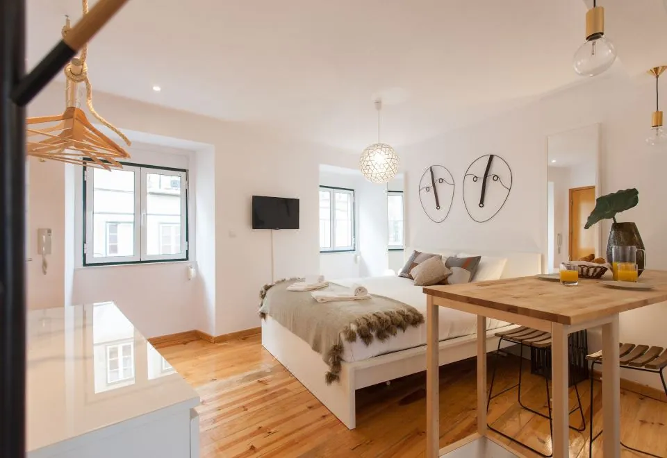 Moniz Studio Apartment - by LU Holidays