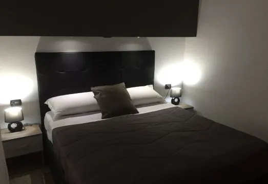 MB95 Mezzocannone Luxurious B&B