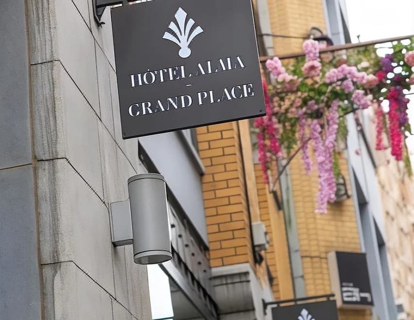 Alma Grand Place Hotel