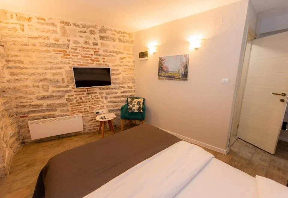 Antika Guesthouse