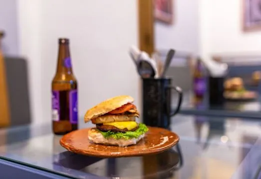 Mala Vecindad Beer Hotel