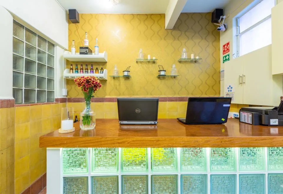 Mala Vecindad Beer Hotel
