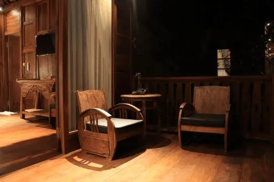mirah guest house