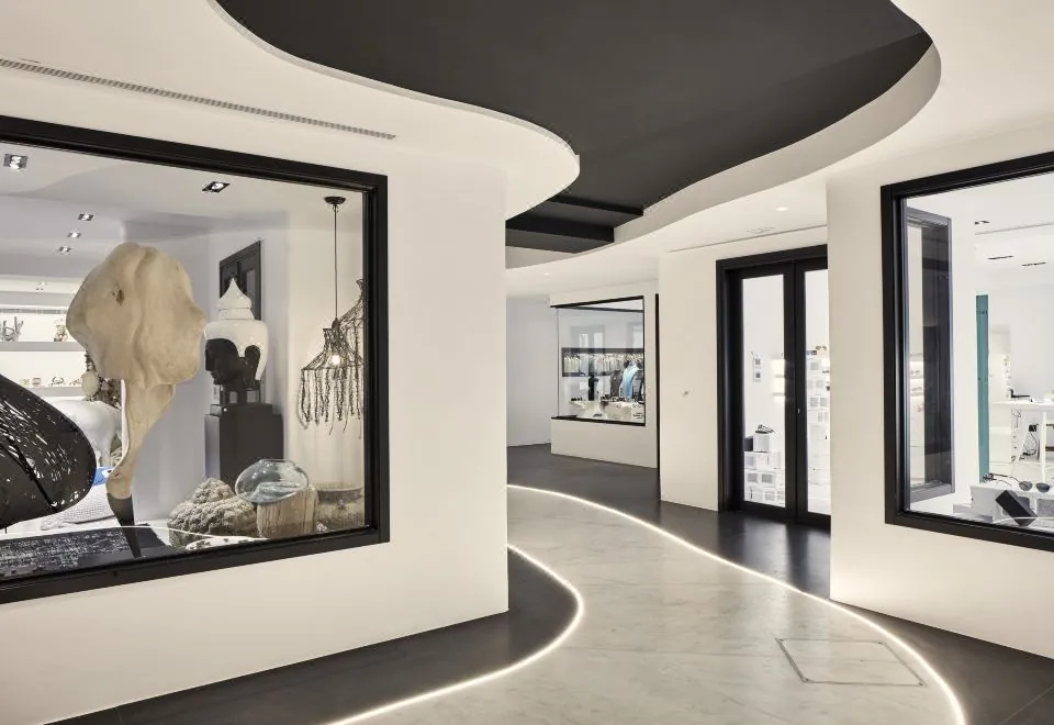 Royal Myconian - Leading Hotels of The World