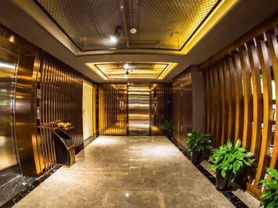 Haofeng Yazhi Hotel (Shanghai International Tourist Resort Tangzhen Metro Station)