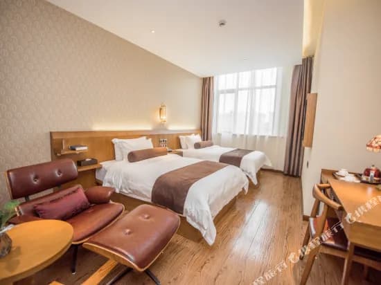 Haofeng Yazhi Hotel (Shanghai International Tourist Resort Tangzhen Metro Station)