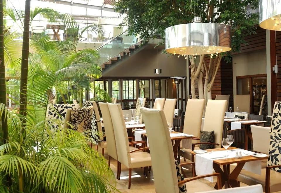 Vineyard Hotel