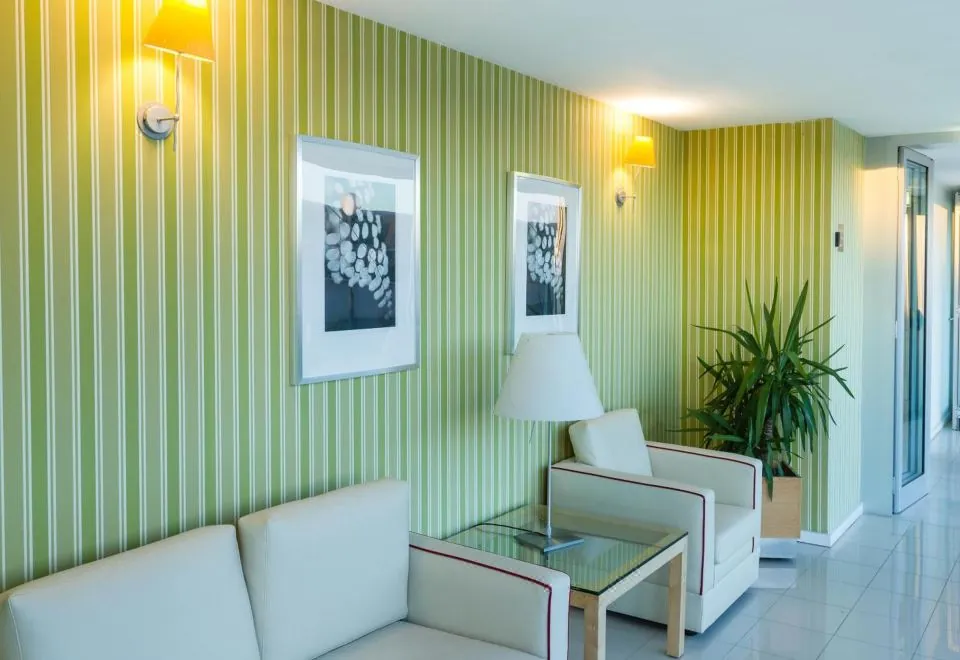 ibis Porto São João