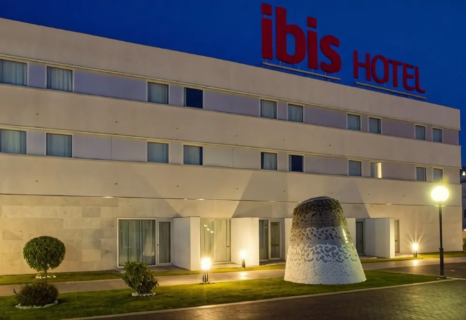 ibis Porto São João