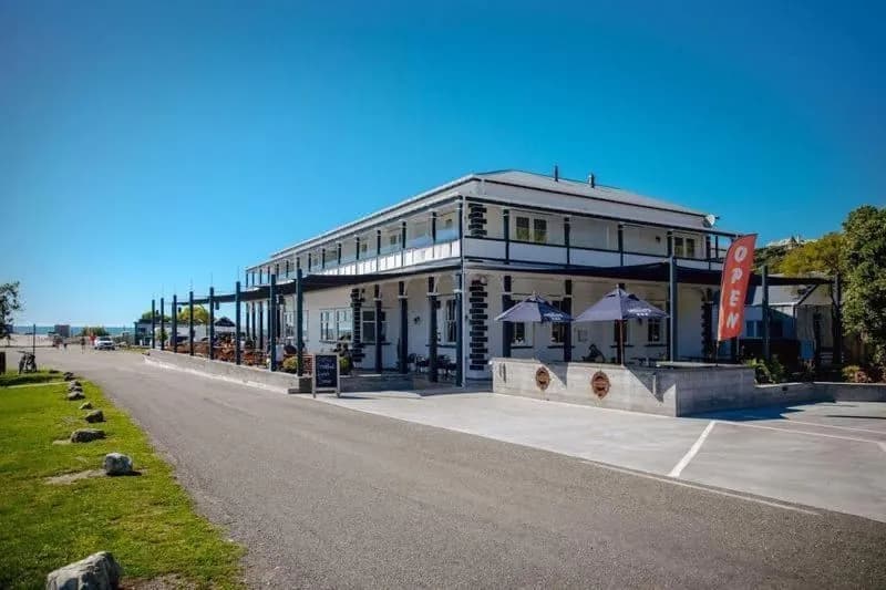 The Pier Hotel and Restaurant