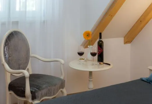 Priska Heritage Rooms
