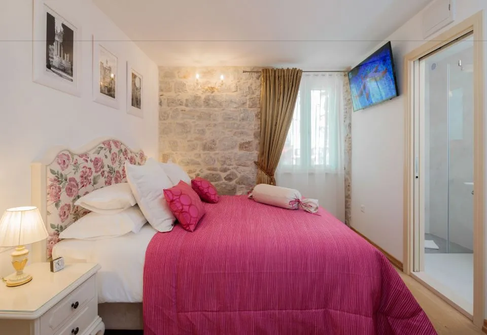 Priska Heritage Rooms